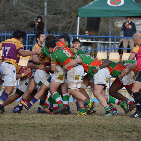 Dura derrota de CAR Coanda ante Pozuelo Rugby Unión: 0-35